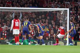آرسنال يحسم عبور أتلتيكو مدريد ويتأهل لنهائي دوري الأبطال لأول مرة منذ 2006