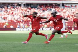 سويسرا تهزم كندا وتتأهل إلى دور الـ32 بكأس العالم