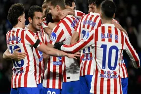 أتلتيكو مدريد يكتسح ريال سوسيداد بثلاثية ويقتحم المربع الذهبي