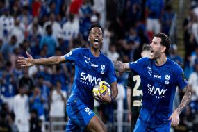 الهلال السعودي يحسم مستقبل القائد
