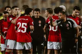 كواليس جلسة الحسين عموتة مع لاعبي الأهلي