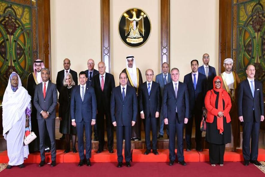 الرئيس السيسي يستقبل وفد "فيفا " ضمن جولته الترويجية لكأس العالم