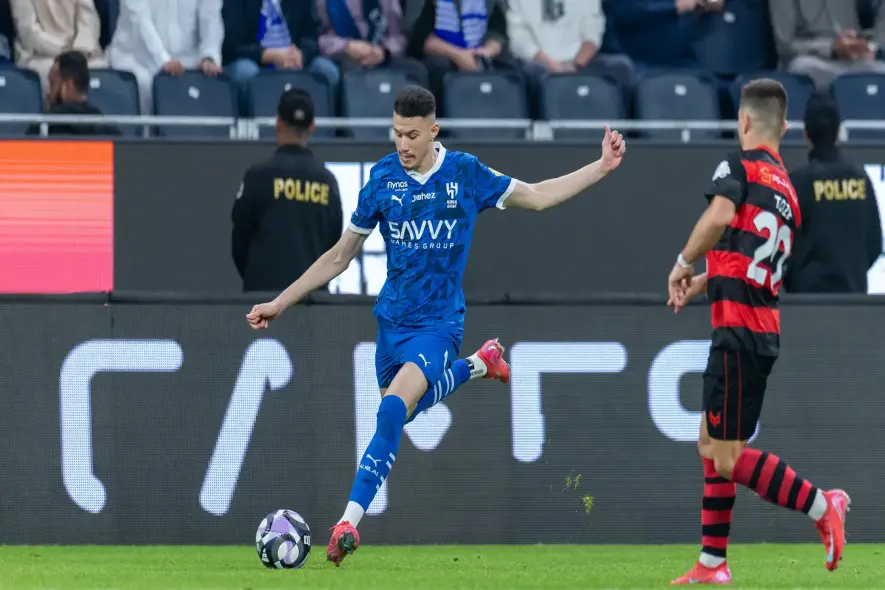 "زلزال في ميركاتو روشن.. النصر يقدم عرضاً 'لا يقاوم' لانتزاع قلب الهلال النابض