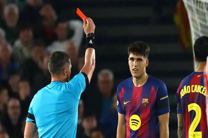 باو كوبارسي يعلق على طرده أمام أتلتيكو مدريد في دوري أبطال أوروبا.. ماذا قال؟