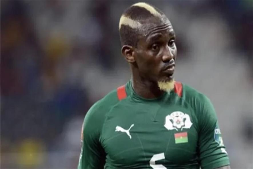محمد كوفي يستعيد ذكرياته مع الزمالك قبل مواجهة الأهلي: الأبيض هو حياتي