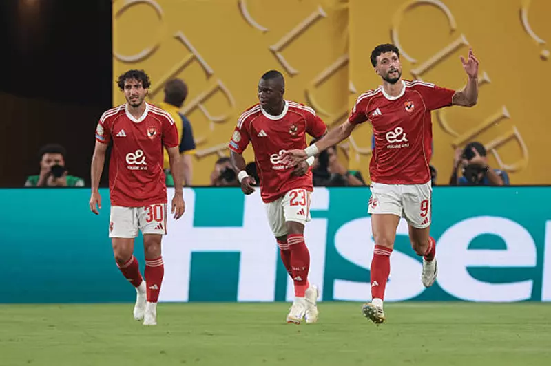 مستقبل ثنائي الأهلي.. وتطورات شكوى الزمالك ضد زيزو