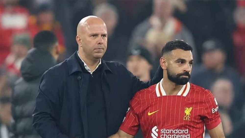 تعليق مثير من سلوت على تصريحات محمد صلاح.. ماذا قال؟