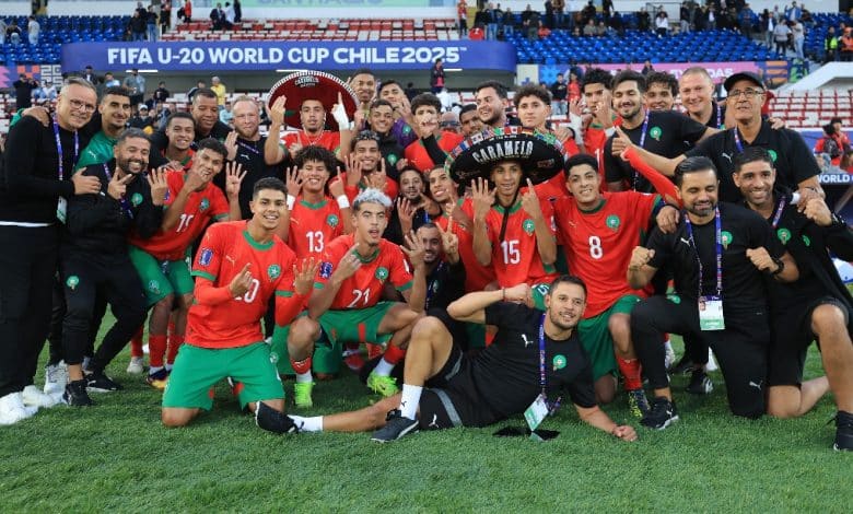 من "أولد ترافورد" إلى "تورينو".. نجم مغربي يشعل الصراع بين عمالقة أوروبا