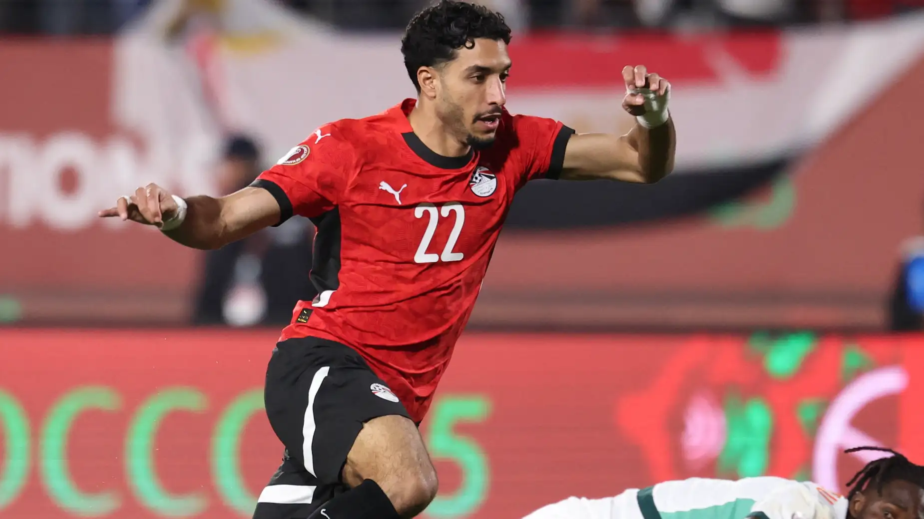 مرموش وحمزة عبد الكريم ينضمان إلى معسكر منتخب مصر