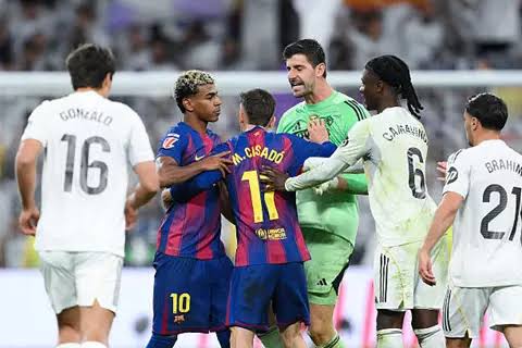 موعد مباراة برشلونة وريال مدريد في السوبر الإسباني والقناة الناقلة