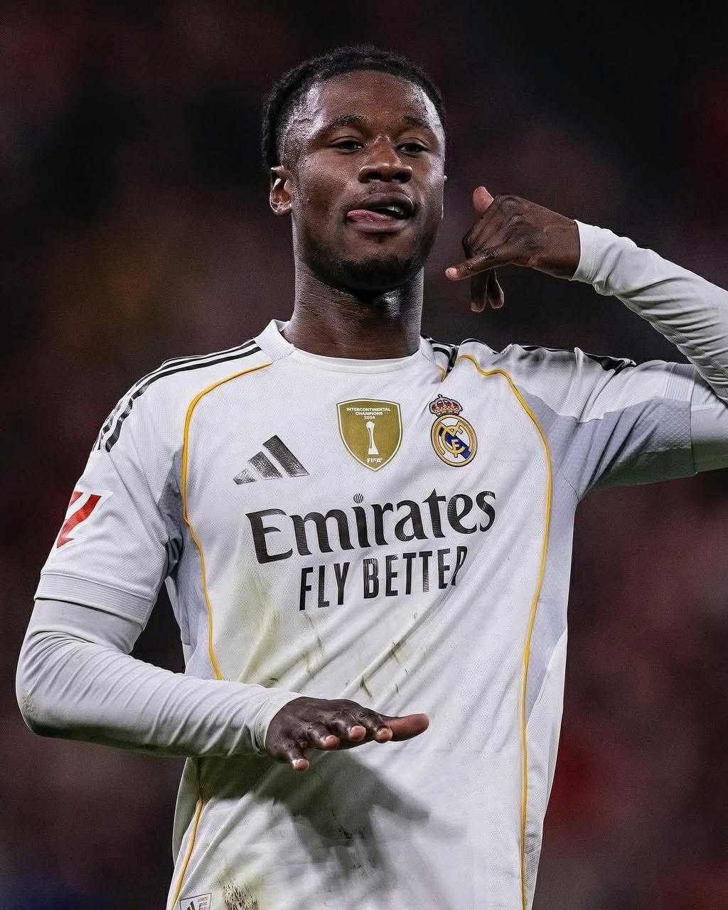 موقف كامافينجا من البقاء مع ريال مدريد .. تفاصيل