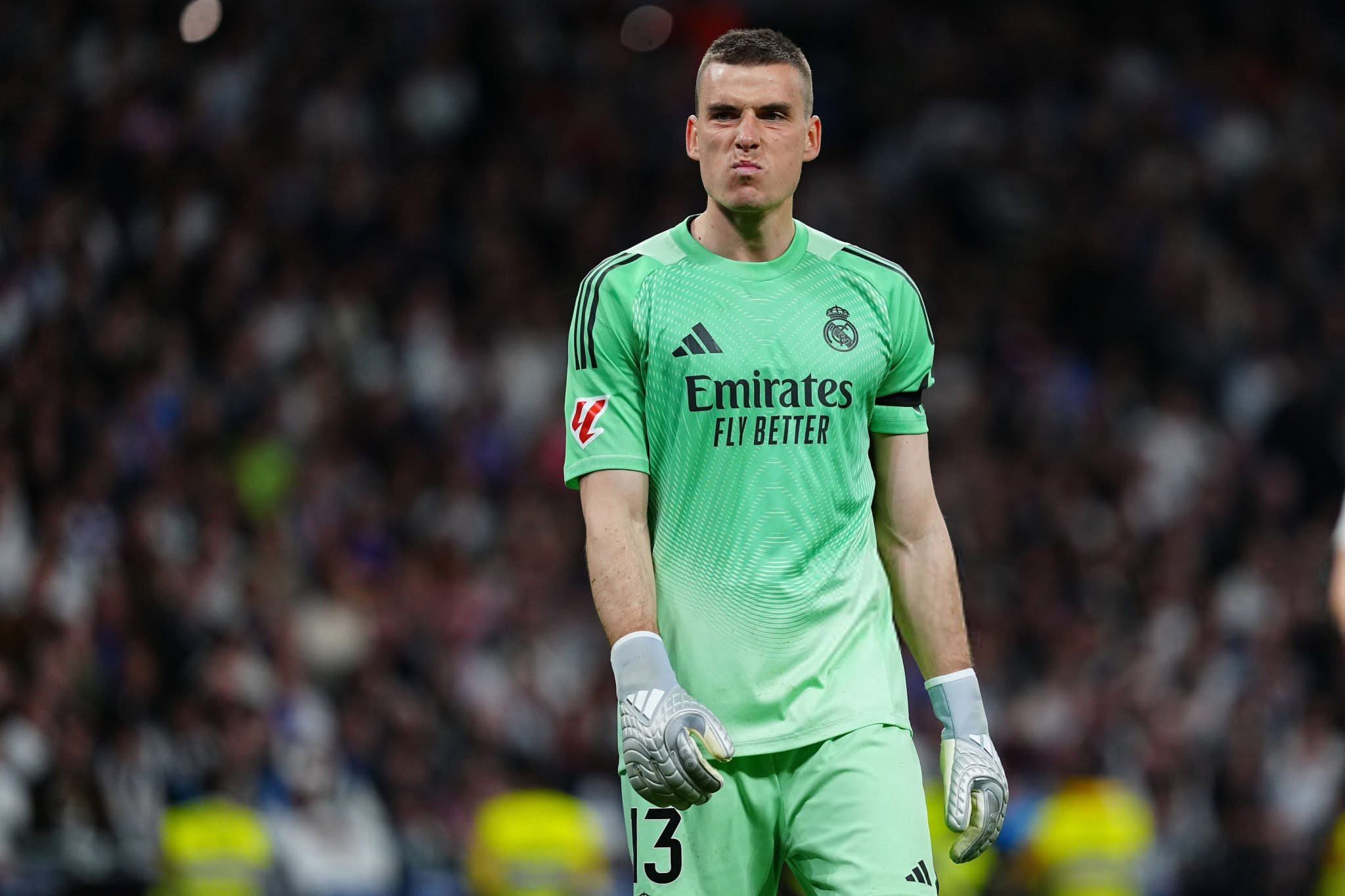 موقف ريال مدريد من رحيل حارس الفريق