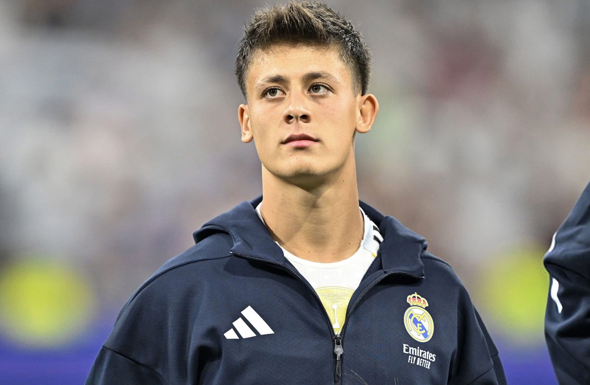 موقف أردا جولر من المشاركة مع مدريد أمام ريال بيتيس في الدوري الإسباني