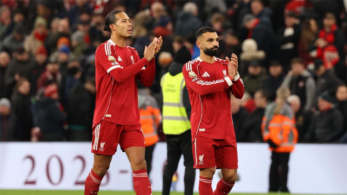 فان دايك يكشف اصعب موسم لليفربول طوال مسيرته مع النادي