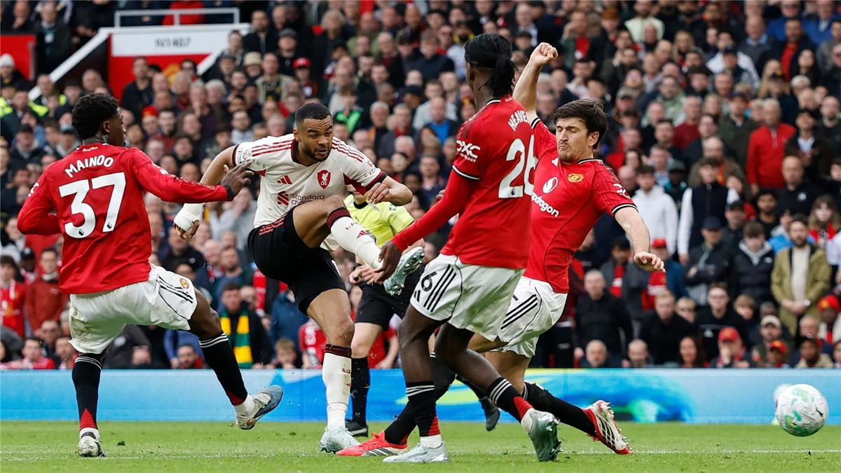 ليفربول يقتحم سباق التعاقد مع موهبة الدوري  الفرنسي ويزاحم مانشستر يونايتد