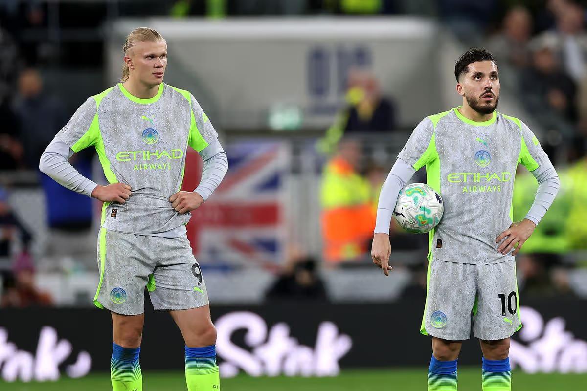 مرموش بديلًا.. تشكيل مانشستر سيتي أمام برينتفورد في الدوري الإنجليزي