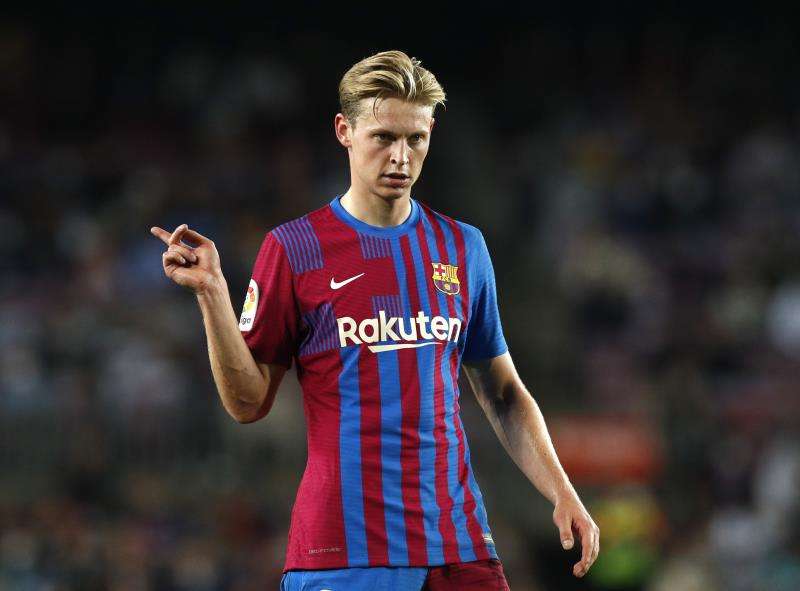 دي يونج يفجرها: برشلونة خان وعوده.. واللاعب يفتح النار