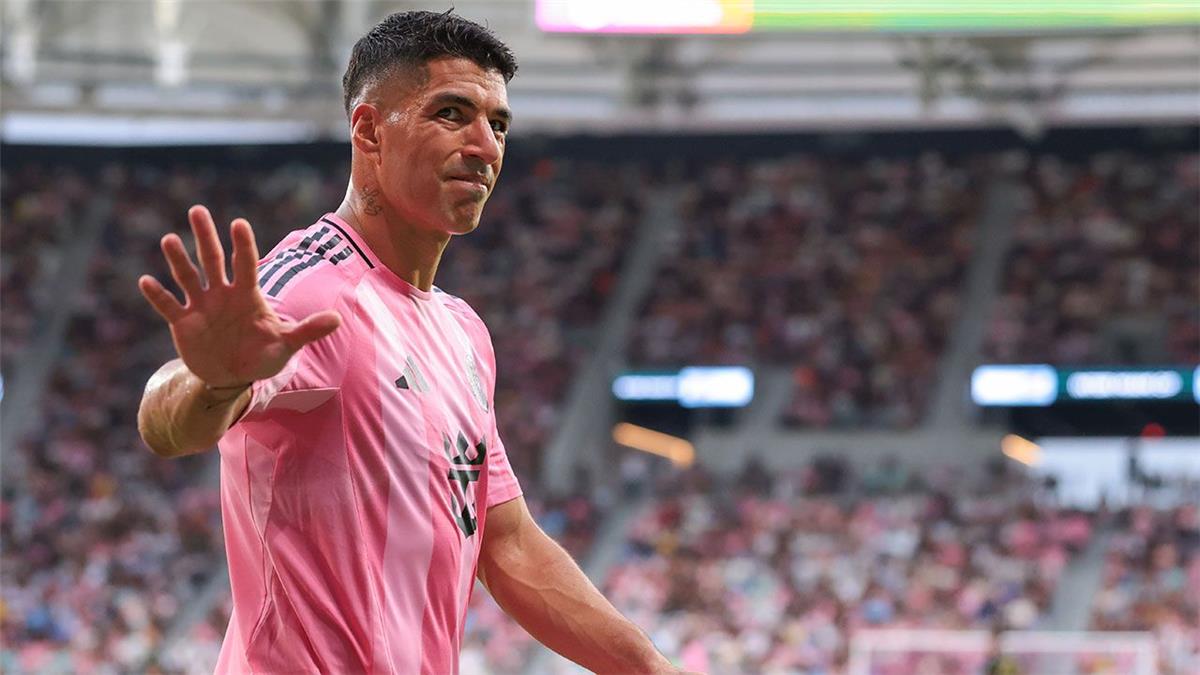 غياب سواريز.. قائمة أوروجواي في كأس العالم 2026