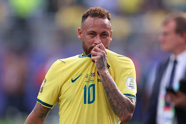 نيمار يفاجئ الجميع بقرار مثير بعد خروج البرازيل من كأس العالم