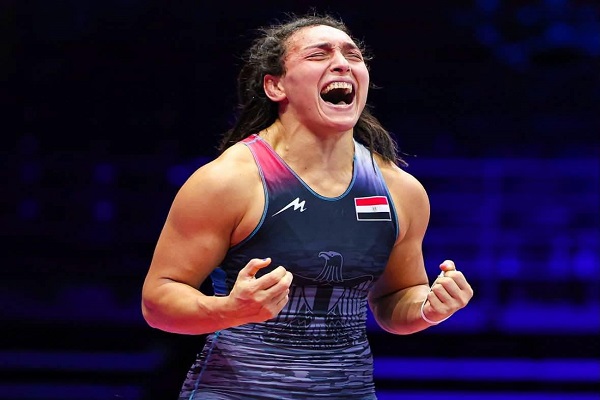 سمر حمزة تتوج بذهبية المصارعة في دورة ألعاب البحر المتوسط