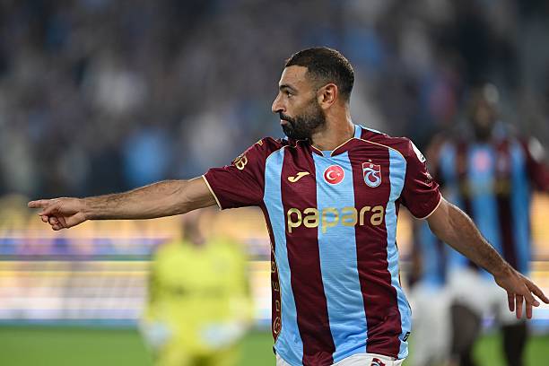 محمد صلاح على رأس قائمة طرابزون سبور لمواجهة فيرينكفاروش في الدوري الأوروبي