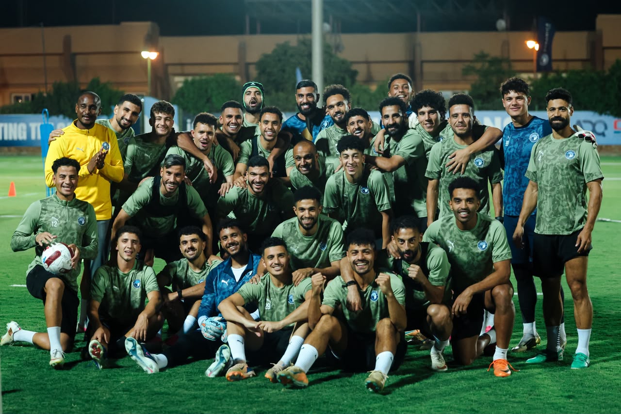 موكوينا والشناوي يتسلمان جائزتي الأفضل من جمعية اللاعبين المحترفين